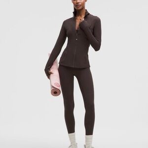 Lululemon Glow Up Super High Rise Tights 28” - Sequoia - Size 2 - NWT